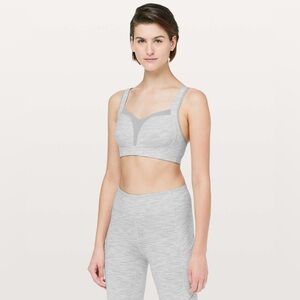 Lululemon Ta Ta Tamer III - Wee Are From Space Nimbus Battleship 38DD